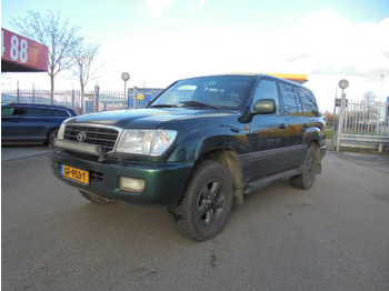 SUV TOYOTA Land Cruiser