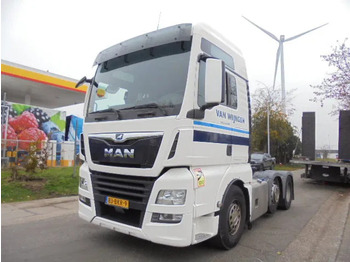 Trækker MAN TGX 26.500