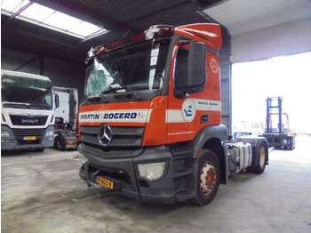 Trækker Mercedes-Benz Antos 1832 CABINE SCHADE FOR PARTS: billede 1
