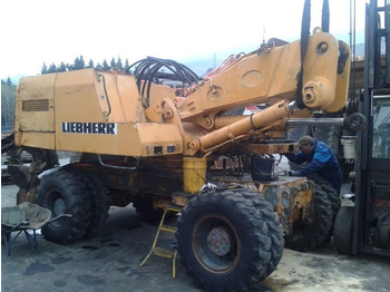 Hjulgravemaskine LIEBHERR A 912
