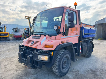Lastbil UNIMOG U300