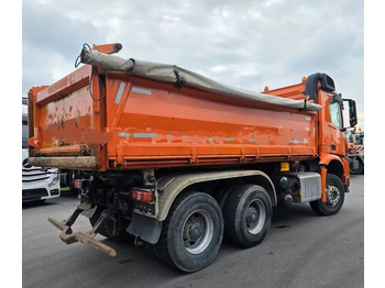 Leje en Mercedes-Benz Arocs 2645 6x4 – Wywrotka Meiller 3- stronny/ Manual / Retarder / BORDMATIK / Blatt/Blatt Mercedes-Benz Arocs 2645 6x4 – Wywrotka Meiller 3- stronny/ Manual / Retarder / BORDMATIK / Blatt/Blatt: billede 5 Leje en Mercedes-Benz Arocs 2645 6x4 – Wywrotka Meiller 3- stronny/ Manual / Retarder / BORDMATIK / Blatt/Blatt Mercedes-Benz Arocs 2645 6x4 – Wywrotka Meiller 3- stronny/ Manual / Retarder / BORDMATIK / Blatt/Blatt: billede 5