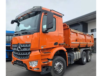 Leje en Mercedes-Benz Arocs 2645 6x4 – Wywrotka Meiller 3- stronny/ Manual / Retarder / BORDMATIK / Blatt/Blatt Mercedes-Benz Arocs 2645 6x4 – Wywrotka Meiller 3- stronny/ Manual / Retarder / BORDMATIK / Blatt/Blatt: billede 1 Leje en Mercedes-Benz Arocs 2645 6x4 – Wywrotka Meiller 3- stronny/ Manual / Retarder / BORDMATIK / Blatt/Blatt Mercedes-Benz Arocs 2645 6x4 – Wywrotka Meiller 3- stronny/ Manual / Retarder / BORDMATIK / Blatt/Blatt: billede 1