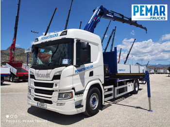 Lastbil med kran SCANIA P