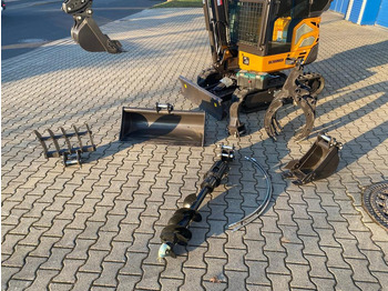 Minigravemaskine Minibagger BK2000NKSR inkl. Zubehörpaket *INKL.19% MWST*BERGER KRAUS*KUBOTA* KLIMA*SCHWENKARM*VERSTELLFAHRWERK*: billede 3 Minigravemaskine Minibagger BK2000NKSR inkl. Zubehörpaket *INKL.19% MWST*BERGER KRAUS*KUBOTA* KLIMA*SCHWENKARM*VERSTELLFAHRWERK*: billede 3