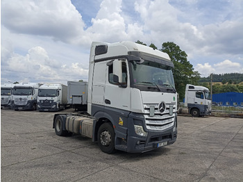 Trækker MERCEDES-BENZ Actros 1845