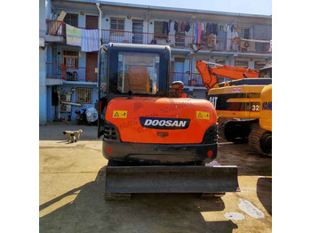 Bæltegravemaskine Awesome Performance Korea Imported Small Scale Used Doosan Dh60 Excavator: billede 3 Bæltegravemaskine Awesome Performance Korea Imported Small Scale Used Doosan Dh60 Excavator: billede 3