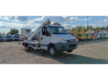 Lastbil med mandskabslift IVECO Daily