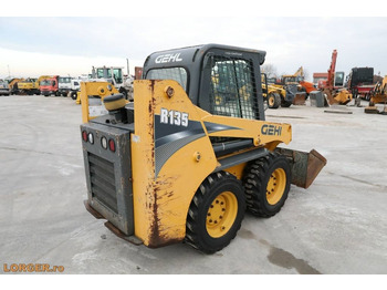 Skridstyret minilæsser Gehl R 135: billede 3