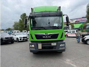 Lastbil med presenning MAN TGM 15.290