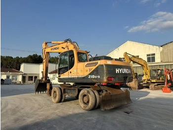 Hjulgravemaskine HYUNDAI