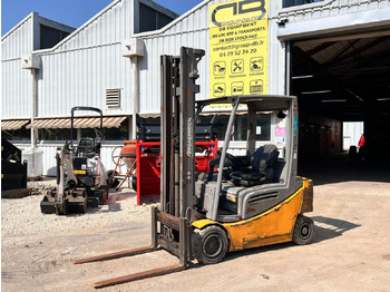 El gaffeltruck JUNGHEINRICH EFG