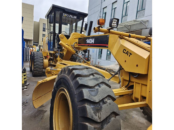 Grader CATERPILLAR 140H