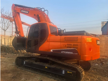 Bæltegravemaskine DOOSAN DX225LC