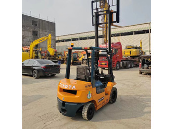 Diesel gaffeltruck TOYOTA