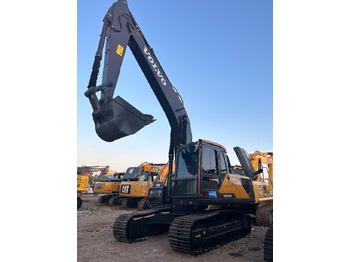 Bæltegravemaskine VOLVO EC210