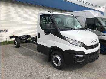 Lastbil chassis IVECO Daily 35s18
