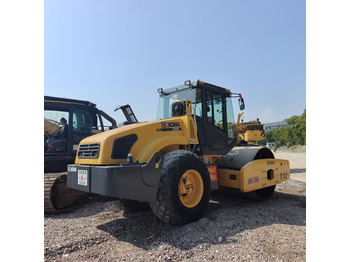 : billede i headeren