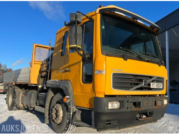 Lastbil med kran 2006 Volvo FL6 med tipp og kran NYLIG EU OK TIL 22.10.2026: billede 2 Lastbil med kran 2006 Volvo FL6 med tipp og kran NYLIG EU OK TIL 22.10.2026: billede 2