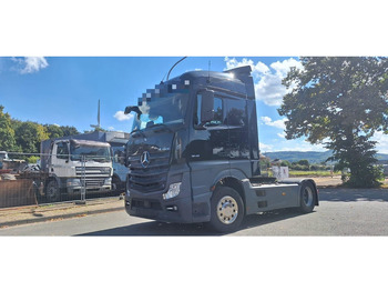 Trækker MERCEDES-BENZ Actros 1845