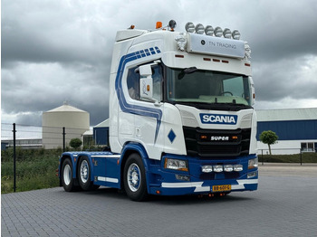 Trækker SCANIA R 450