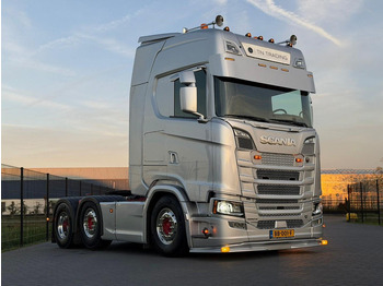Trækker SCANIA S 520