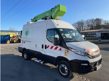 Lastbil med mandskabslift IVECO Daily 50c18