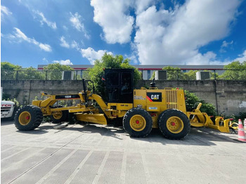 Grader CATERPILLAR 140H