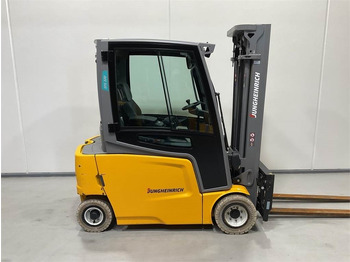 El gaffeltruck JUNGHEINRICH EFG