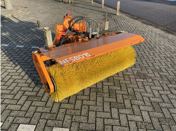 Børste til fejemaskiner