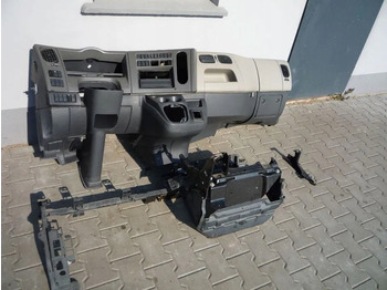 Instrumentbræt RENAULT Midlum