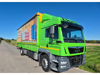 Lastbil med presenning MAN TGM 15.250