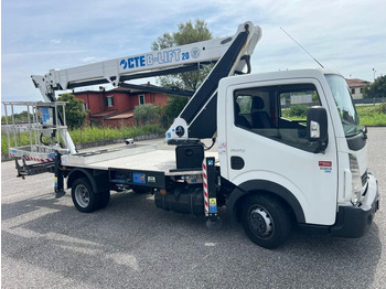 Lastbil med mandskabslift RENAULT Maxity