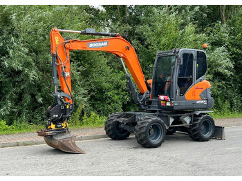 Hjulgravemaskine DOOSAN DX57W