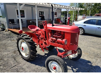 Traktor MASSEY FERGUSON