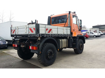 Tipvogn lastbil UNIMOG U300