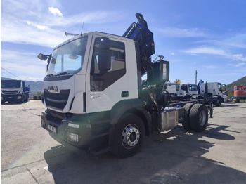 Lastbil med kran IVECO Stralis