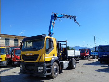 Lastbil med kran IVECO Stralis