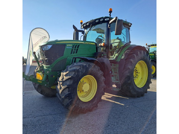 Traktor JOHN DEERE 6215R