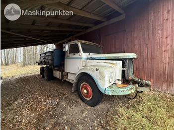 Lastbil med kran SCANIA