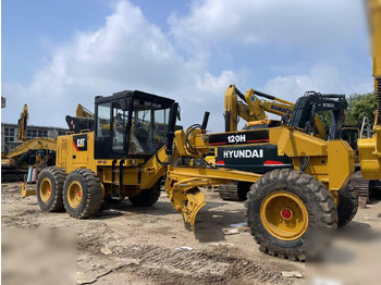 Grader CATERPILLAR 120H