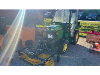 Kommunal traktor JOHN DEERE