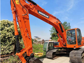 Leje en  Used Doosan 225LC Excavator | Low Hours | Heavy-Duty Performance | Global Shipping [ Copy ] Used Doosan 225LC Excavator | Low Hours | Heavy-Duty Performance | Global Shipping [ Copy ]: billede 4
