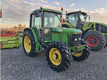 Traktor JOHN DEERE 6400