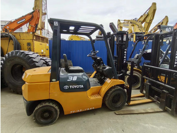Diesel gaffeltruck TOYOTA