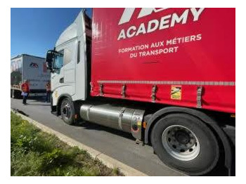 Leje en Iveco S-WAY 460 Iveco S-WAY 460: billede 5