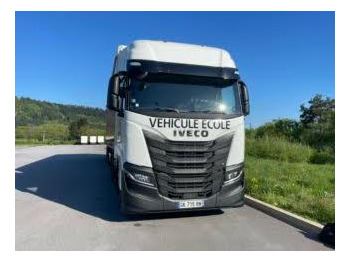 Leje en Iveco S-WAY 460 Iveco S-WAY 460: billede 1