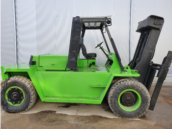 Terræn gående truck CATERPILLAR