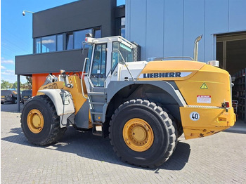 Gummihjulslæsser LIEBHERR L 580
