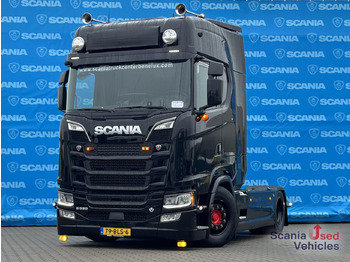 Trækker SCANIA S 520